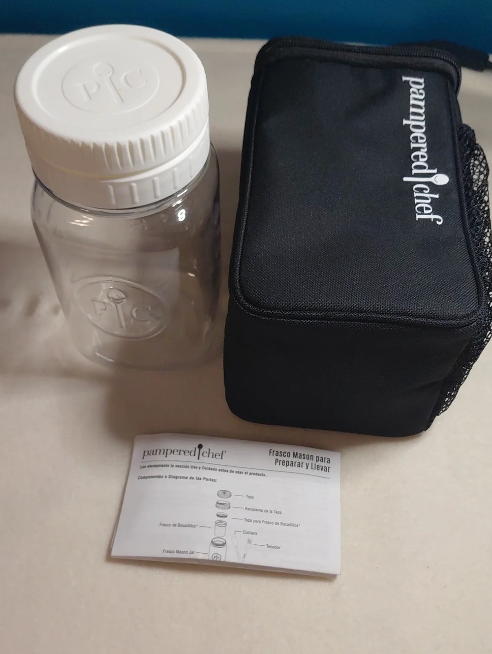 Pampered Chef White-Lidded Mason Jar with Black Insulated Carry Case NWOT